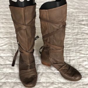 Women’s Boots, Size 10, Leather (Upper)